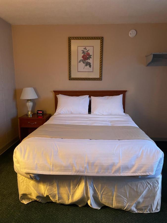 Matador Motel Drayton Valley Екстер'єр фото