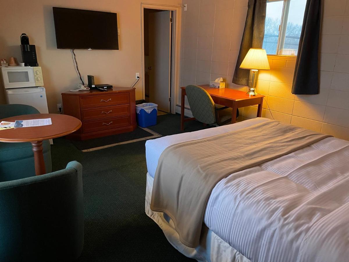 Matador Motel Drayton Valley Екстер'єр фото