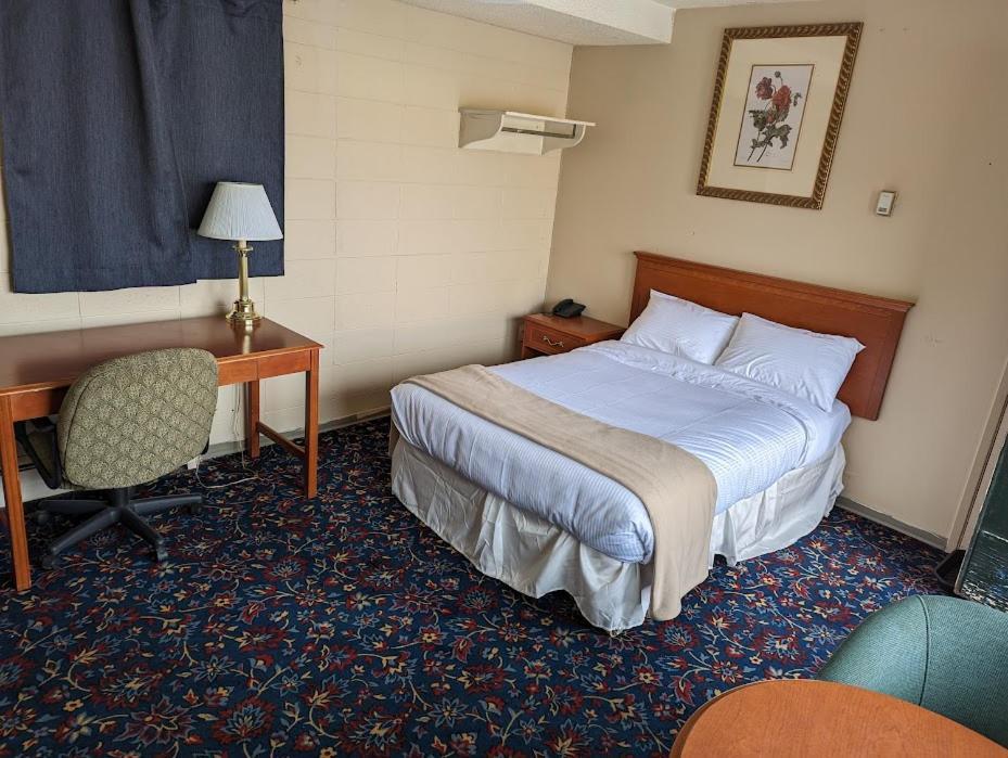 Matador Motel Drayton Valley Екстер'єр фото
