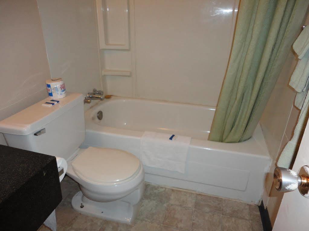 Matador Motel Drayton Valley Екстер'єр фото